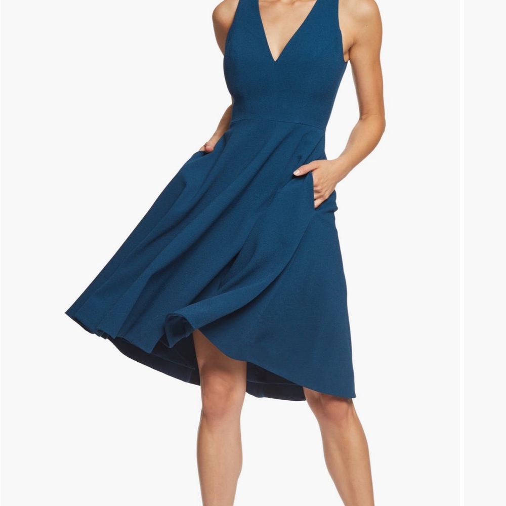 Dress The Population NWT V-neck dress. Size large. Peacock Blue